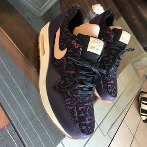 Womens Air Max 1 premium sz11